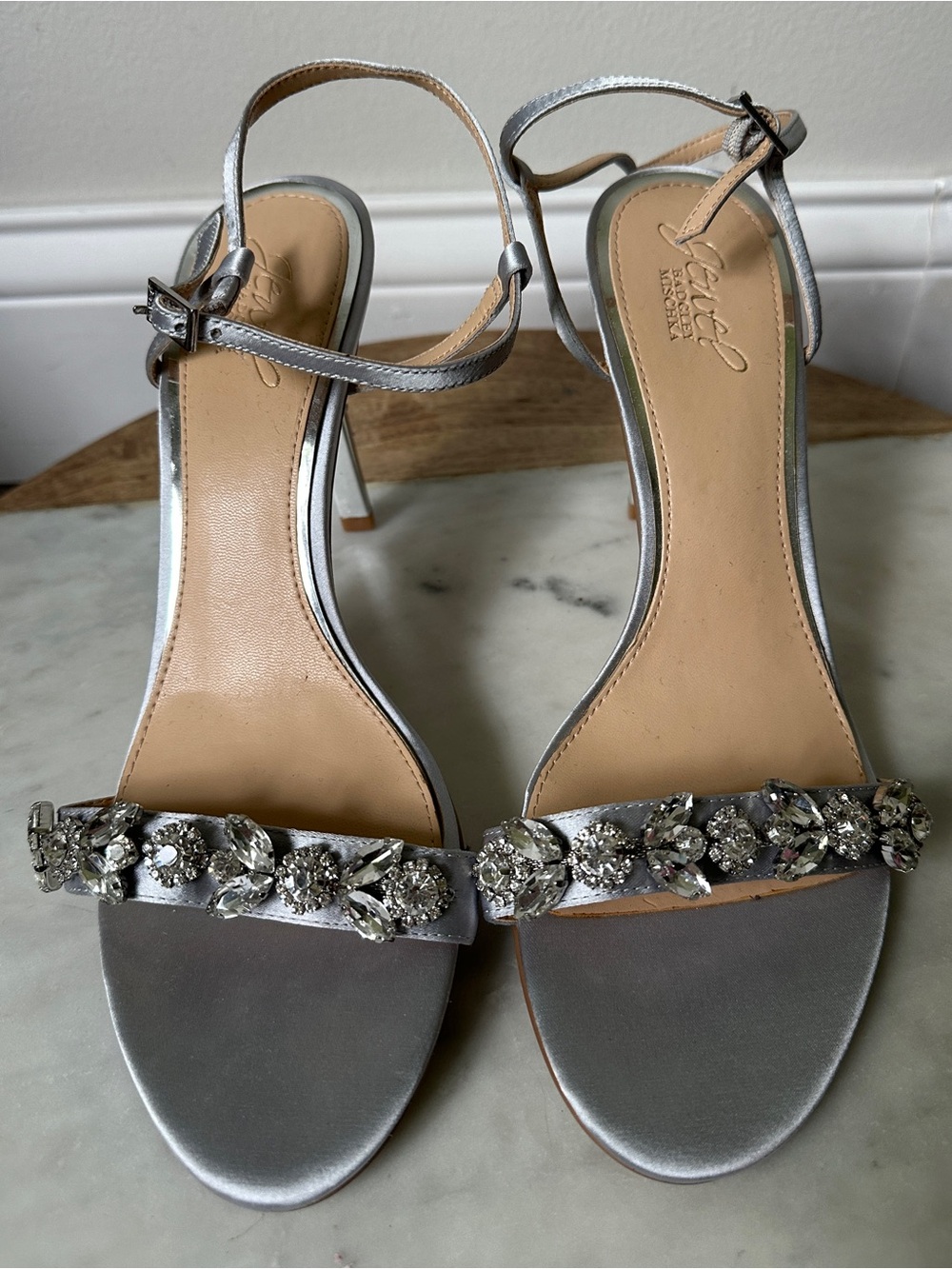 Jewel Badgley Mischka rhinestone Diamond Jeweled Silver Sandal wedding Heels